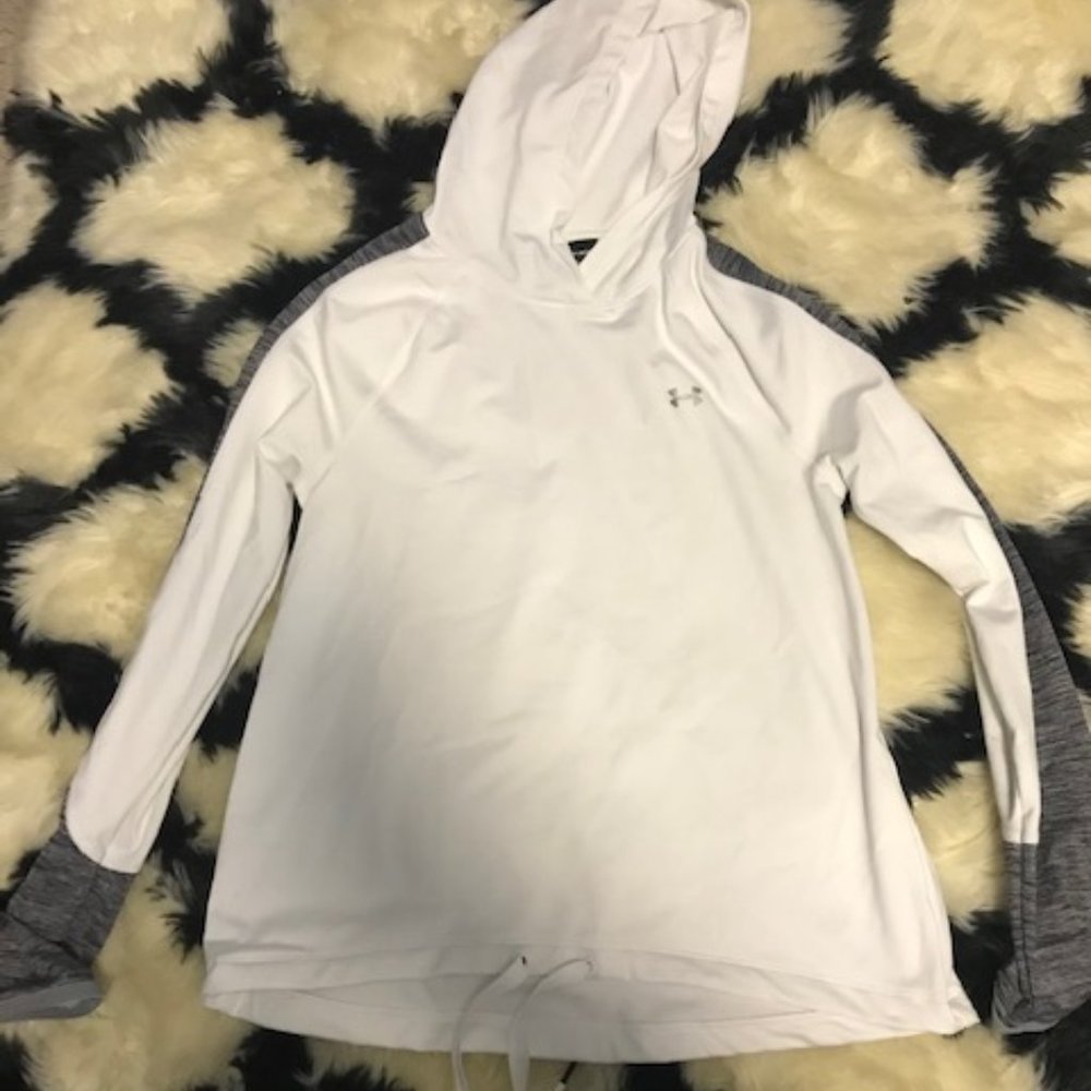 Under armor sweatshirt/longsleeve